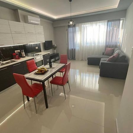 Maxim Deluxe Apartment Nea Alikarnassos Exterior photo